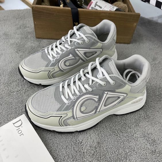 From KlickPin CF ปักพินโดย Gokie ใน 6Sneakers